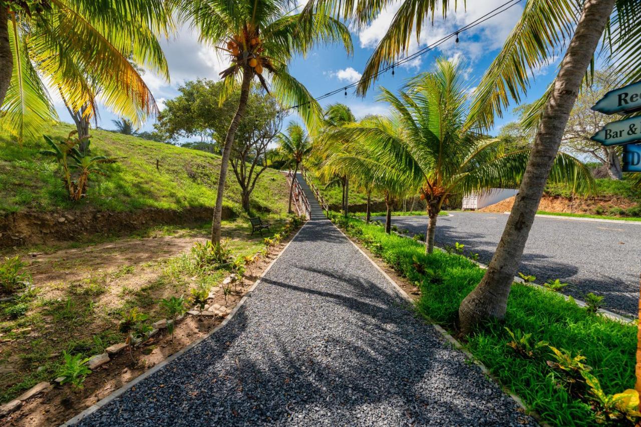 Hotel And Dive Center Roatan Yacht Club French Harbour Extérieur photo