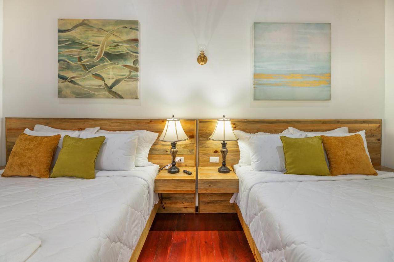 Hotel And Dive Center Roatan Yacht Club French Harbour Extérieur photo