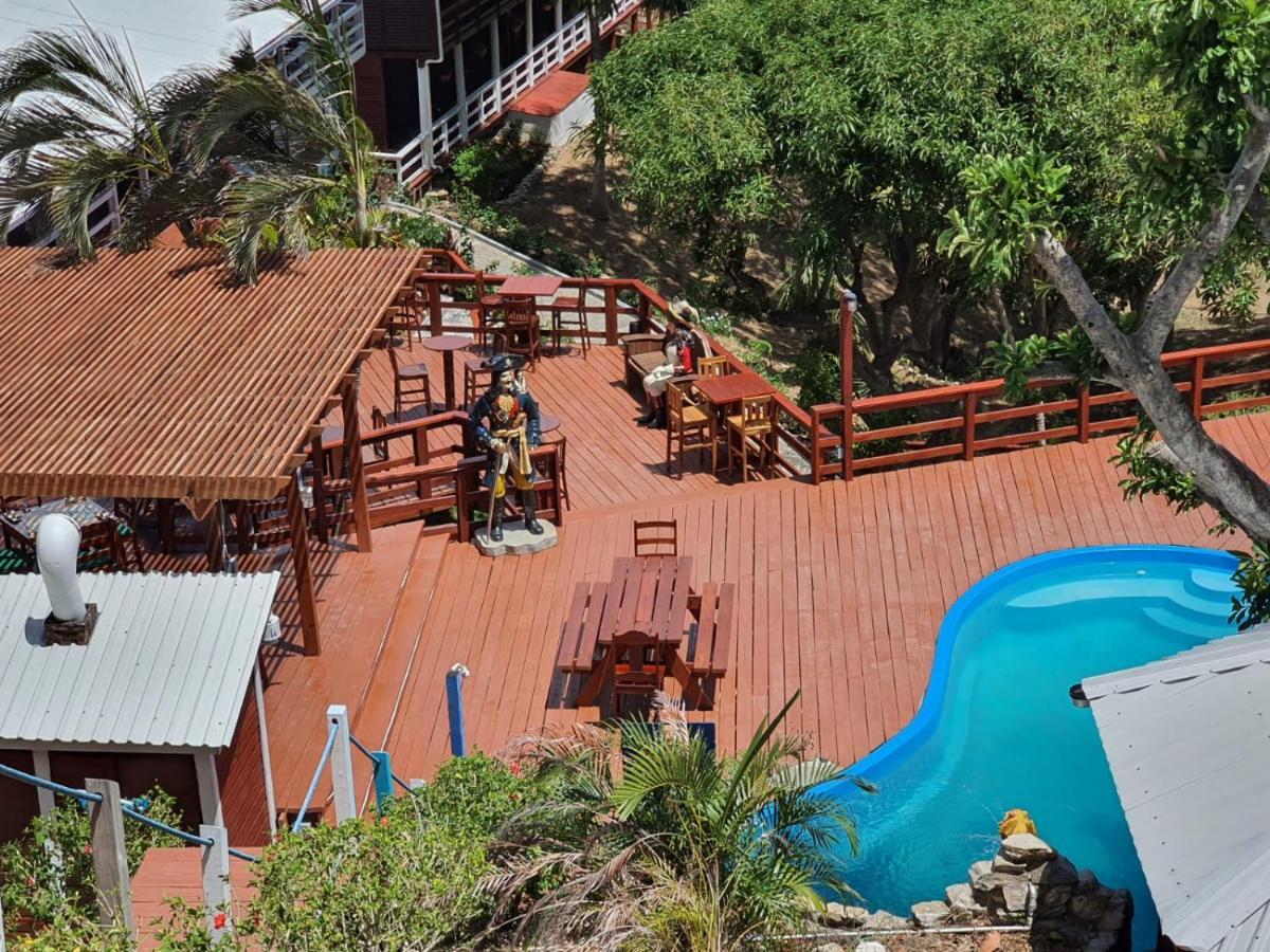 Hotel And Dive Center Roatan Yacht Club French Harbour Extérieur photo