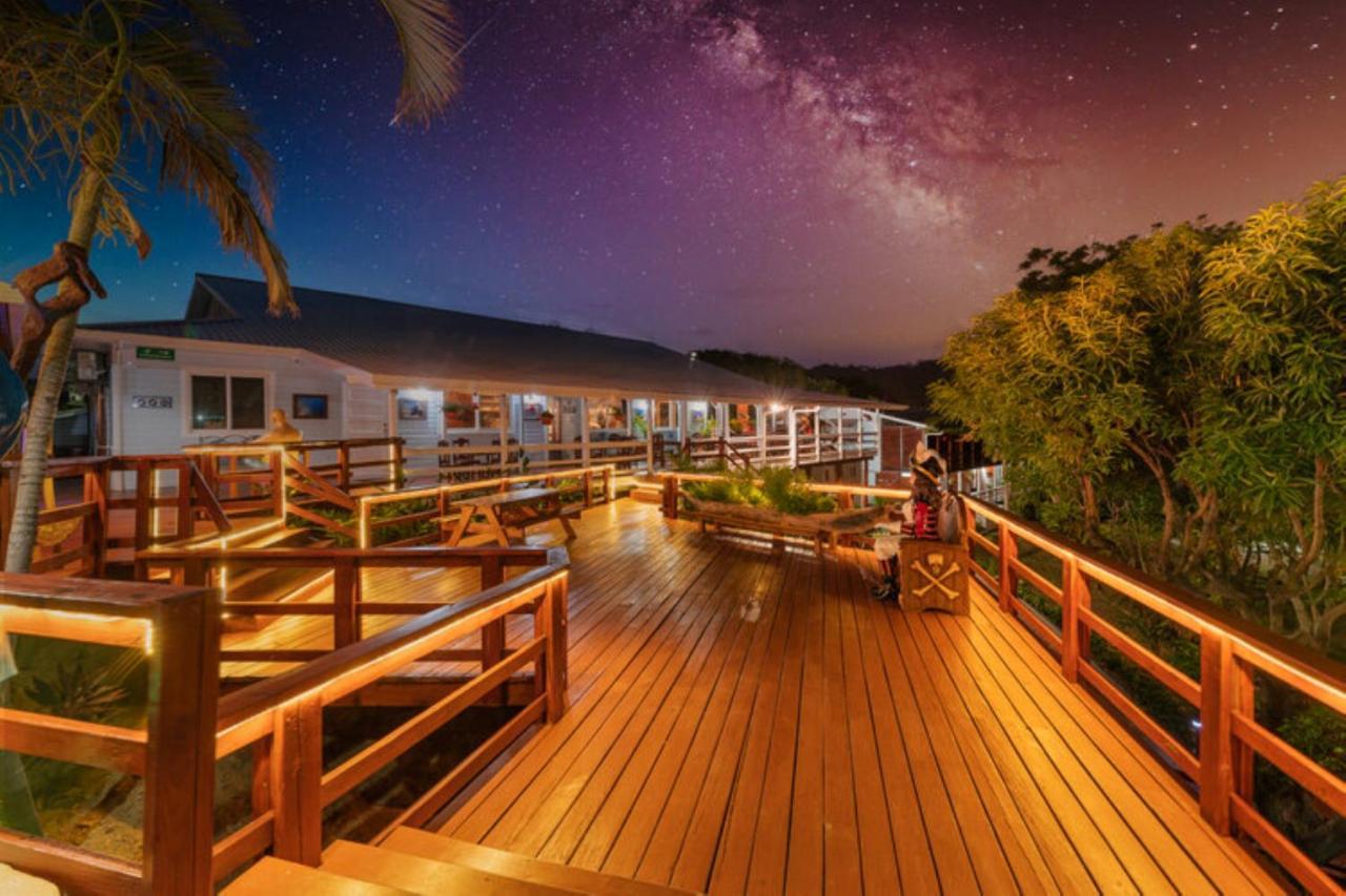 Hotel And Dive Center Roatan Yacht Club French Harbour Extérieur photo